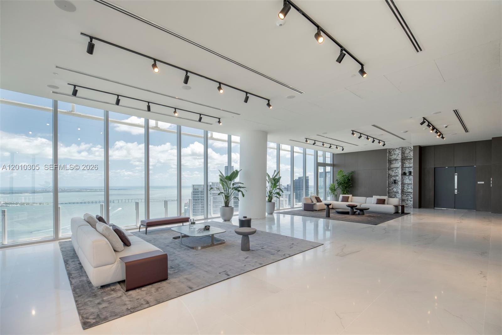 300 Biscayne Blvd Way #3503C Miami, FL 33131