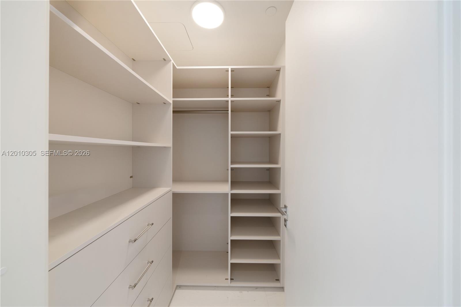 300 Biscayne Blvd Way #3503C Miami, FL 33131
