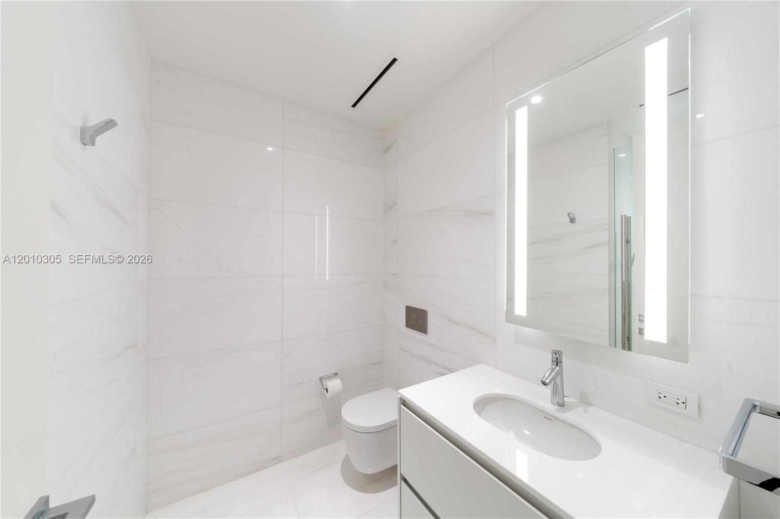 300 Biscayne Blvd Way #3503C Miami, FL 33131