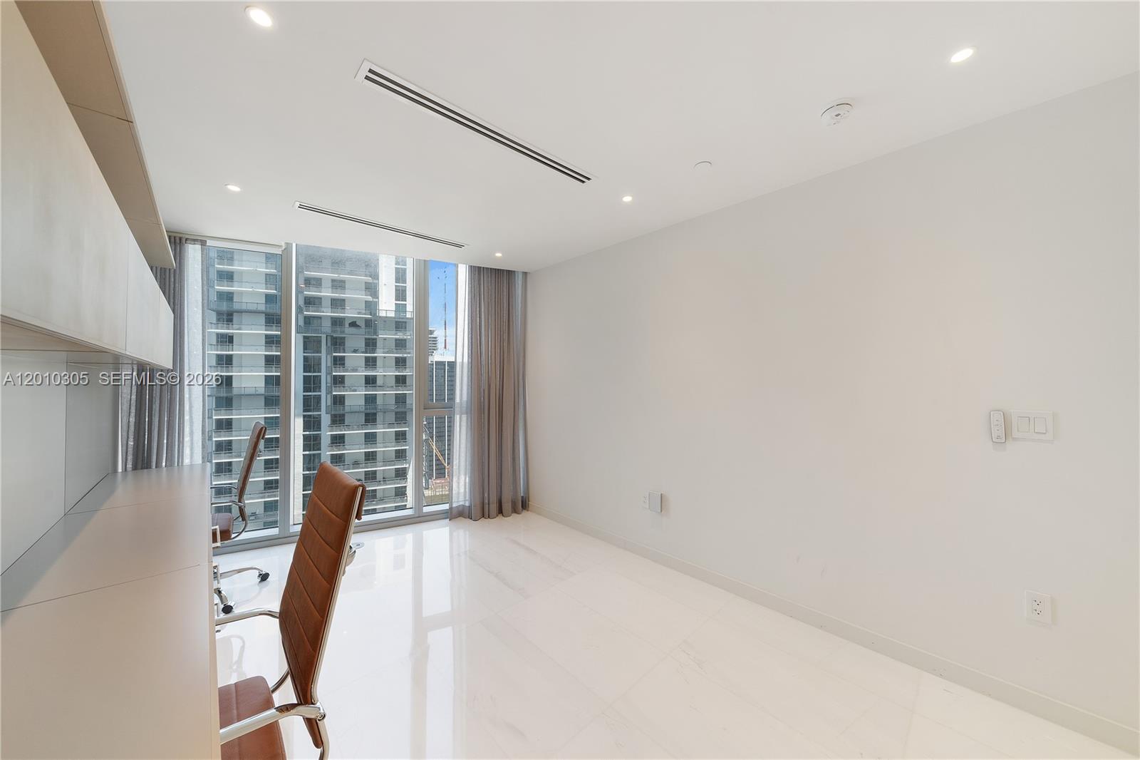 300 Biscayne Blvd Way #3503C Miami, FL 33131