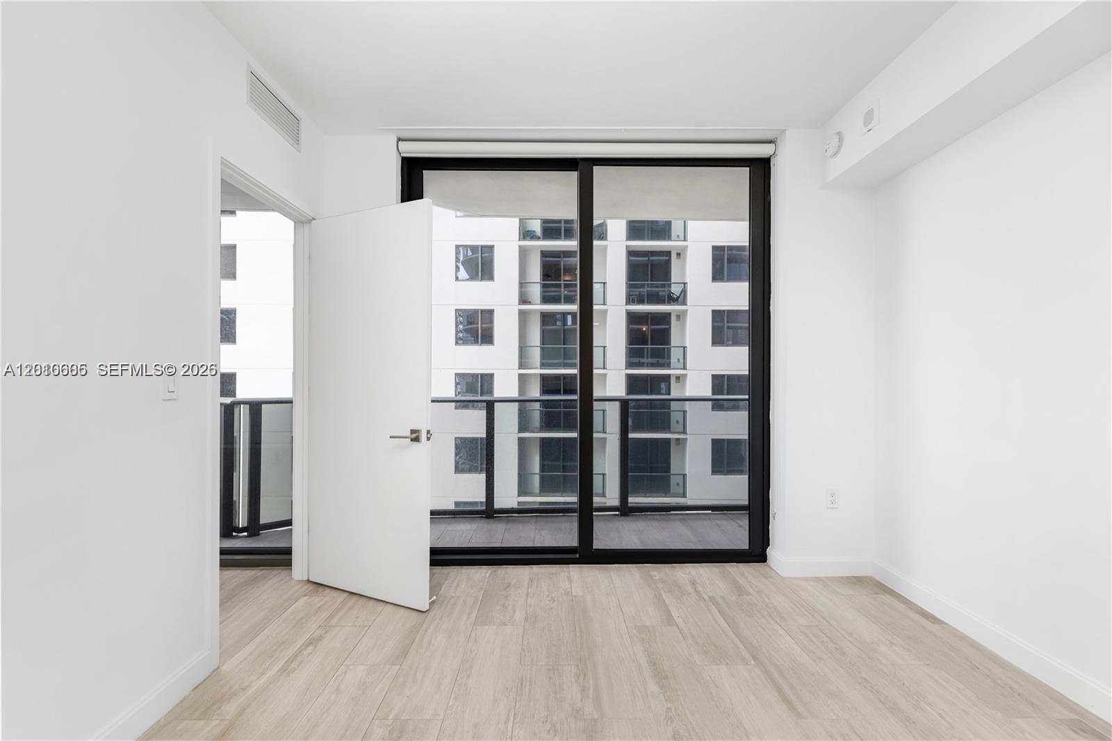 image Brickell Heights West12