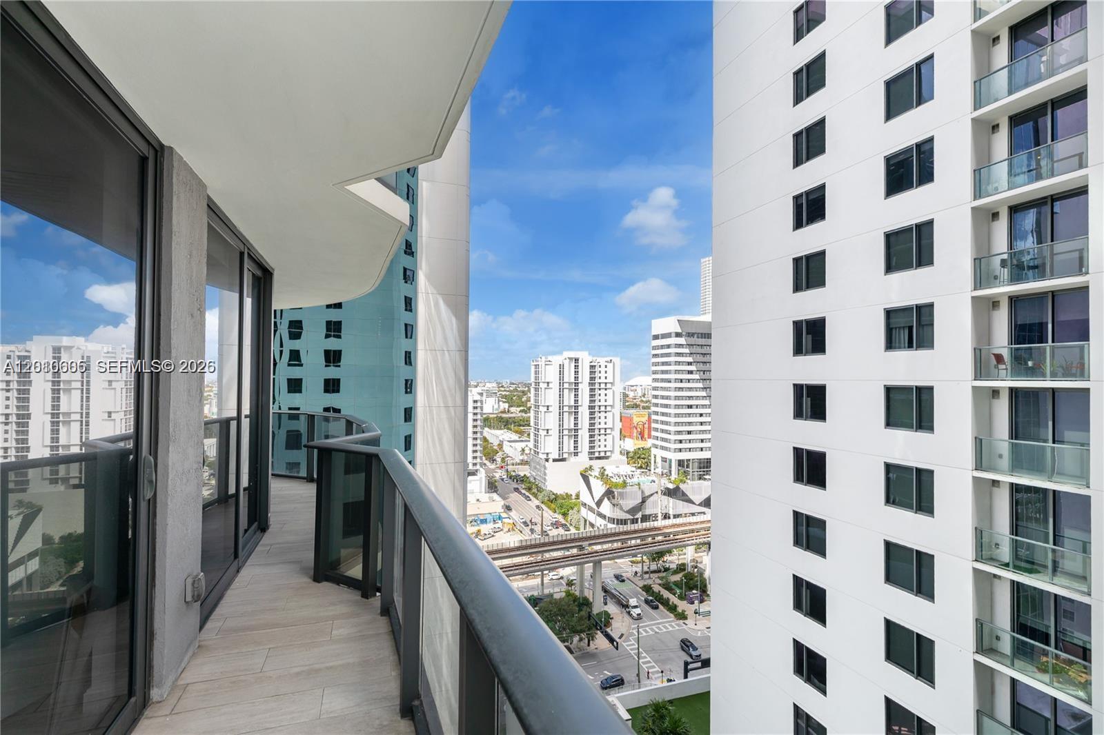 image Brickell Heights West28