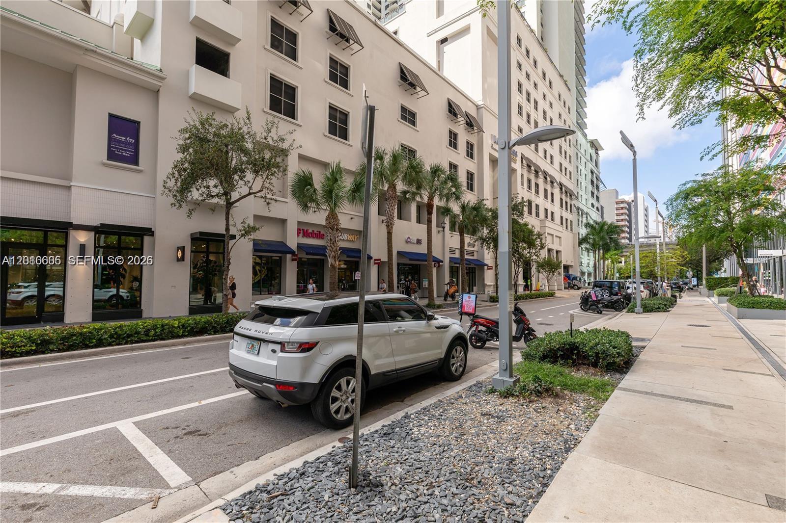 image Brickell Heights West36