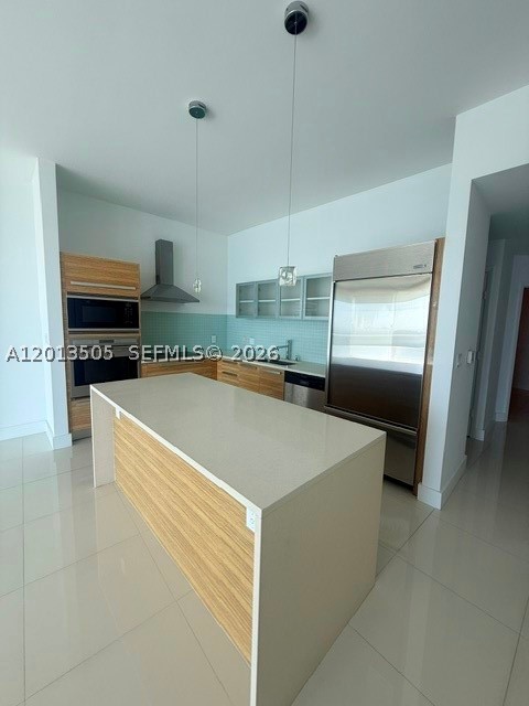 image Paramount Bay11
