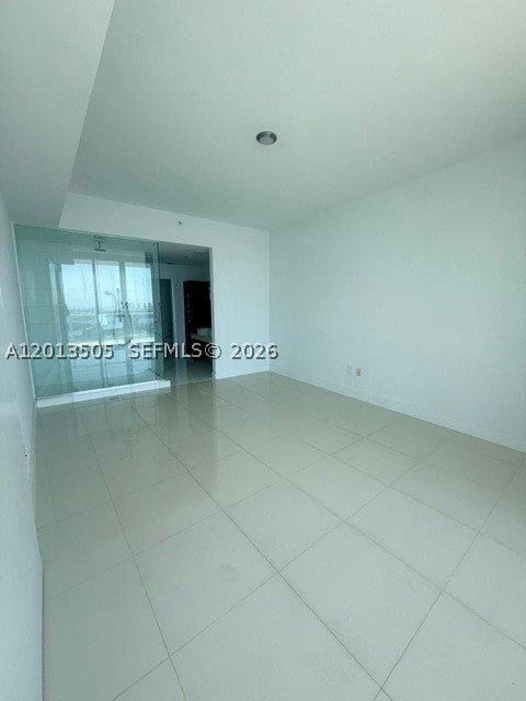 image Paramount Bay14