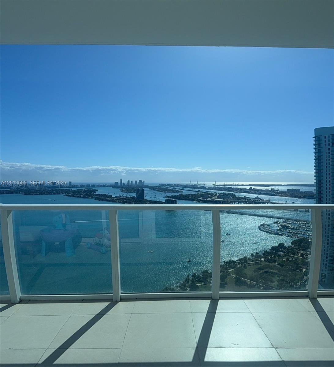 2020 N Bayshore Dr #3804 Miami, FL 33137