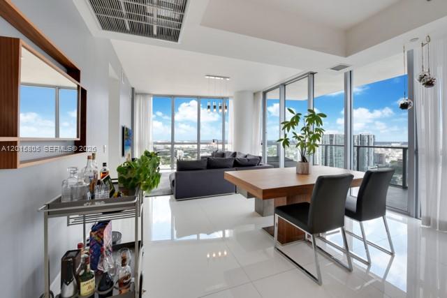 1100 Biscayne Blvd #3205 Miami, FL 33132