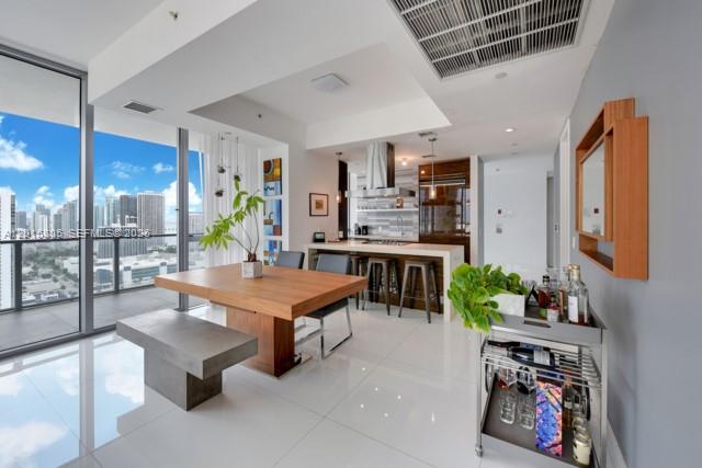 1100 Biscayne Blvd #3205 Miami, FL 33132