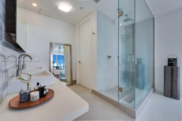 1100 Biscayne Blvd #3205 Miami, FL 33132