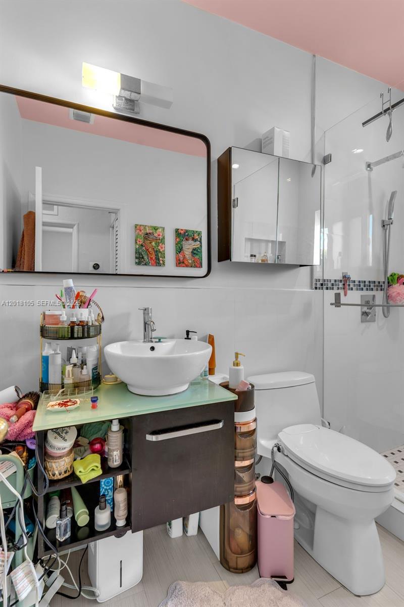 3151 NW Flagler Ter Miami, FL 33125