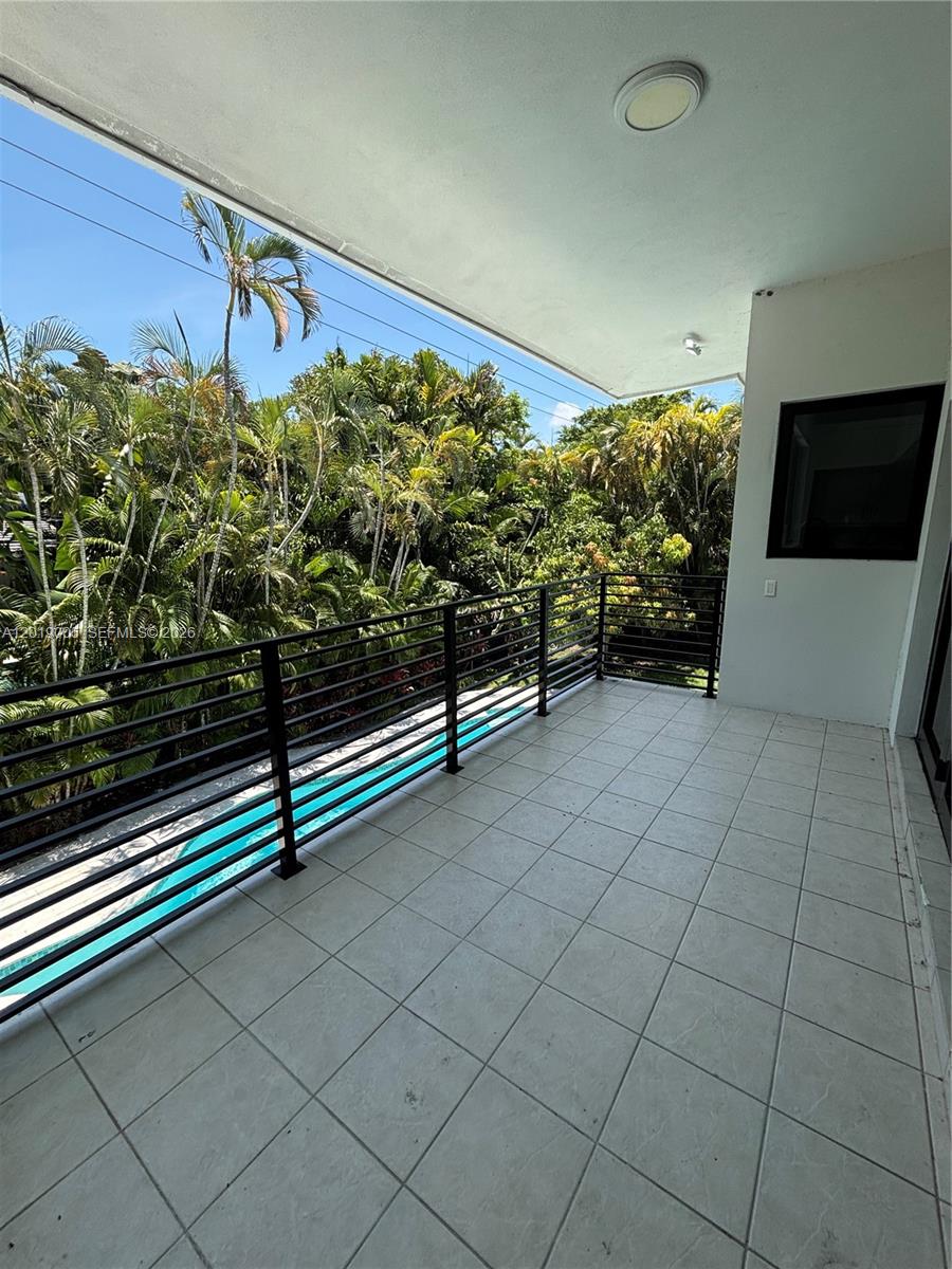6220 SW 144th St Coral Gables, FL 33158