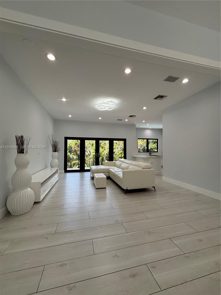 6220 SW 144th St Coral Gables, FL 33158