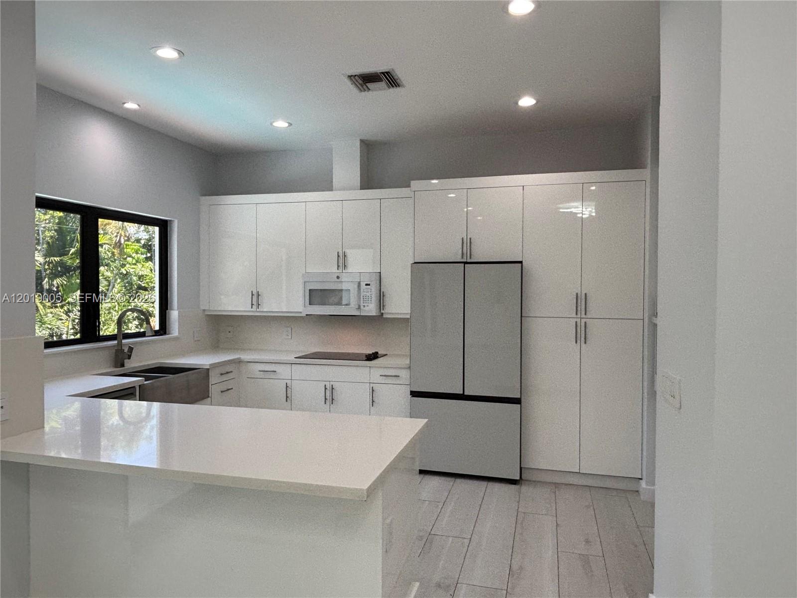 6220 SW 144th St Coral Gables, FL 33158