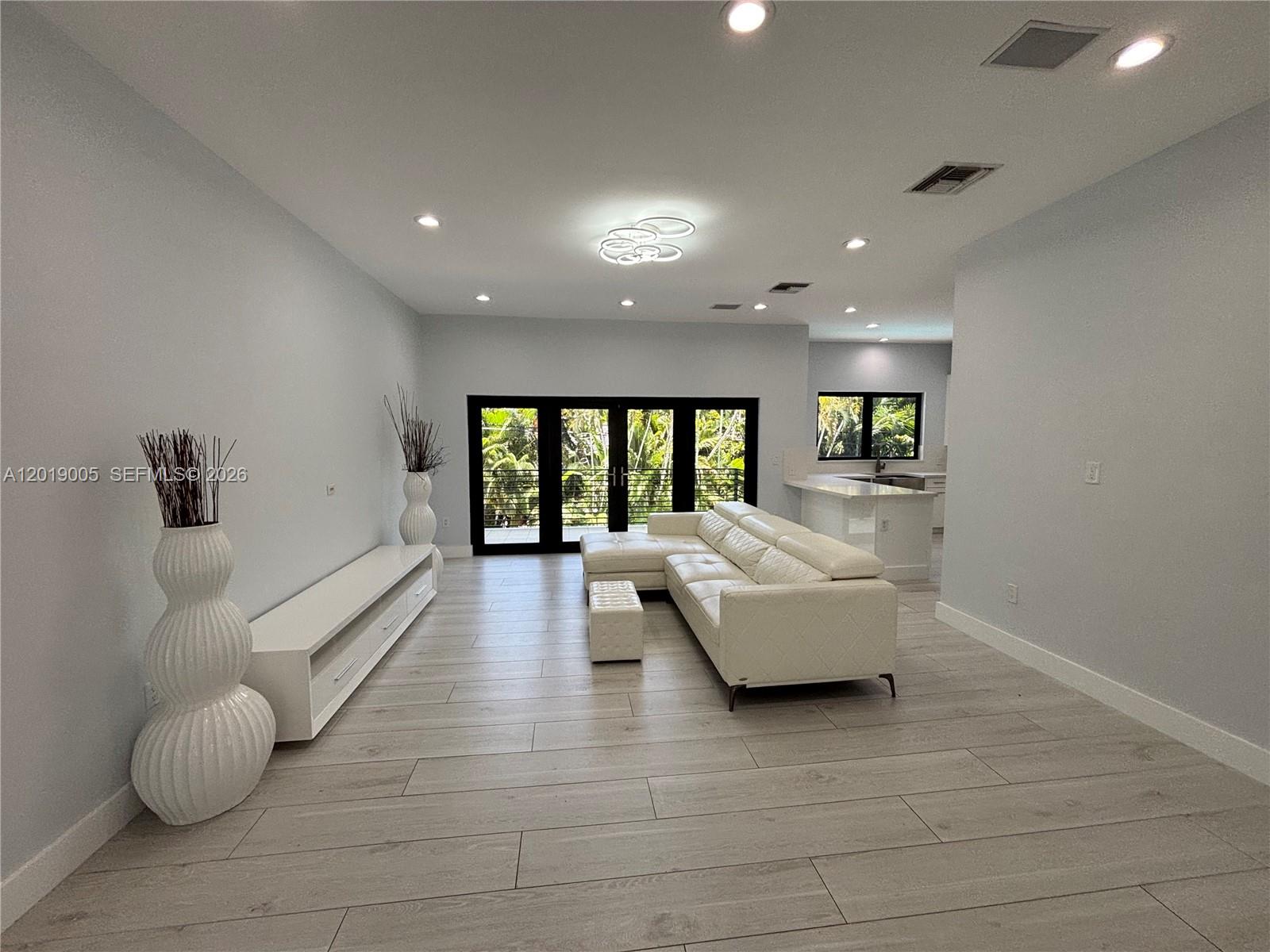 6220 SW 144th St Coral Gables, FL 33158