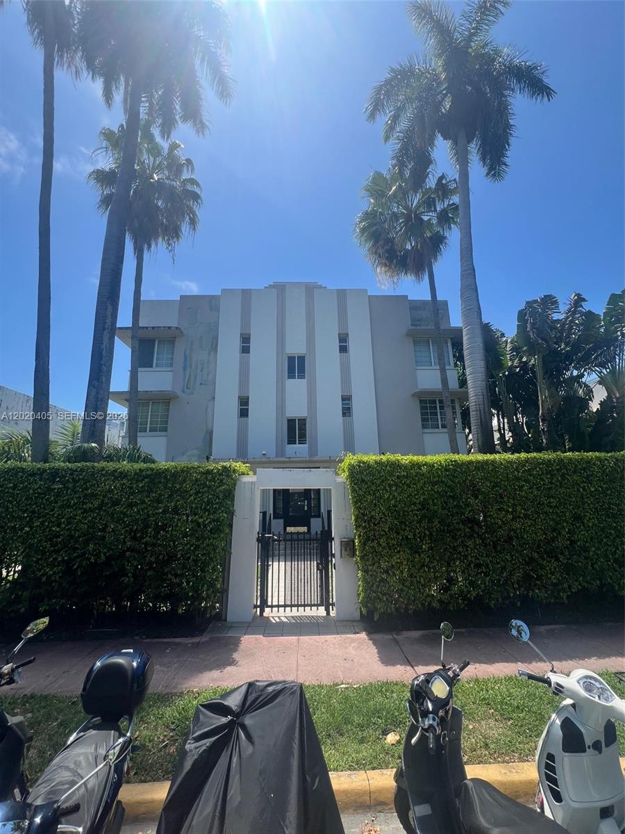 820 Euclid Ave #303