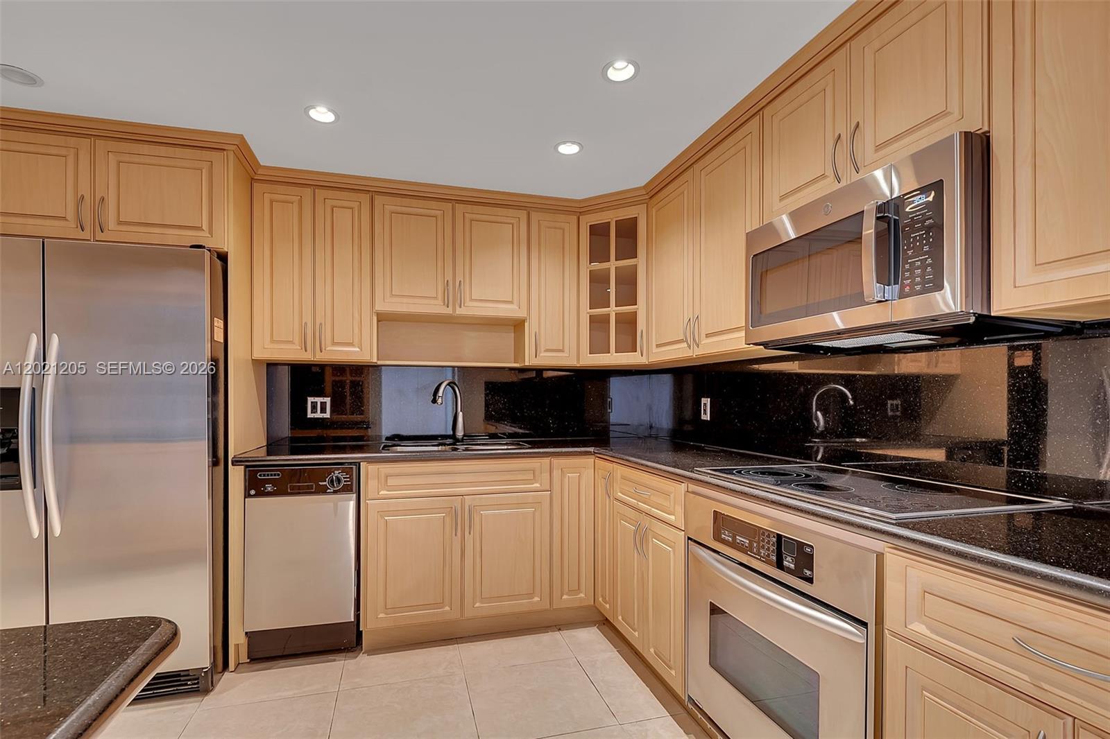 3 Grove Isle Dr #C1606 Coconut Grove, FL 33133