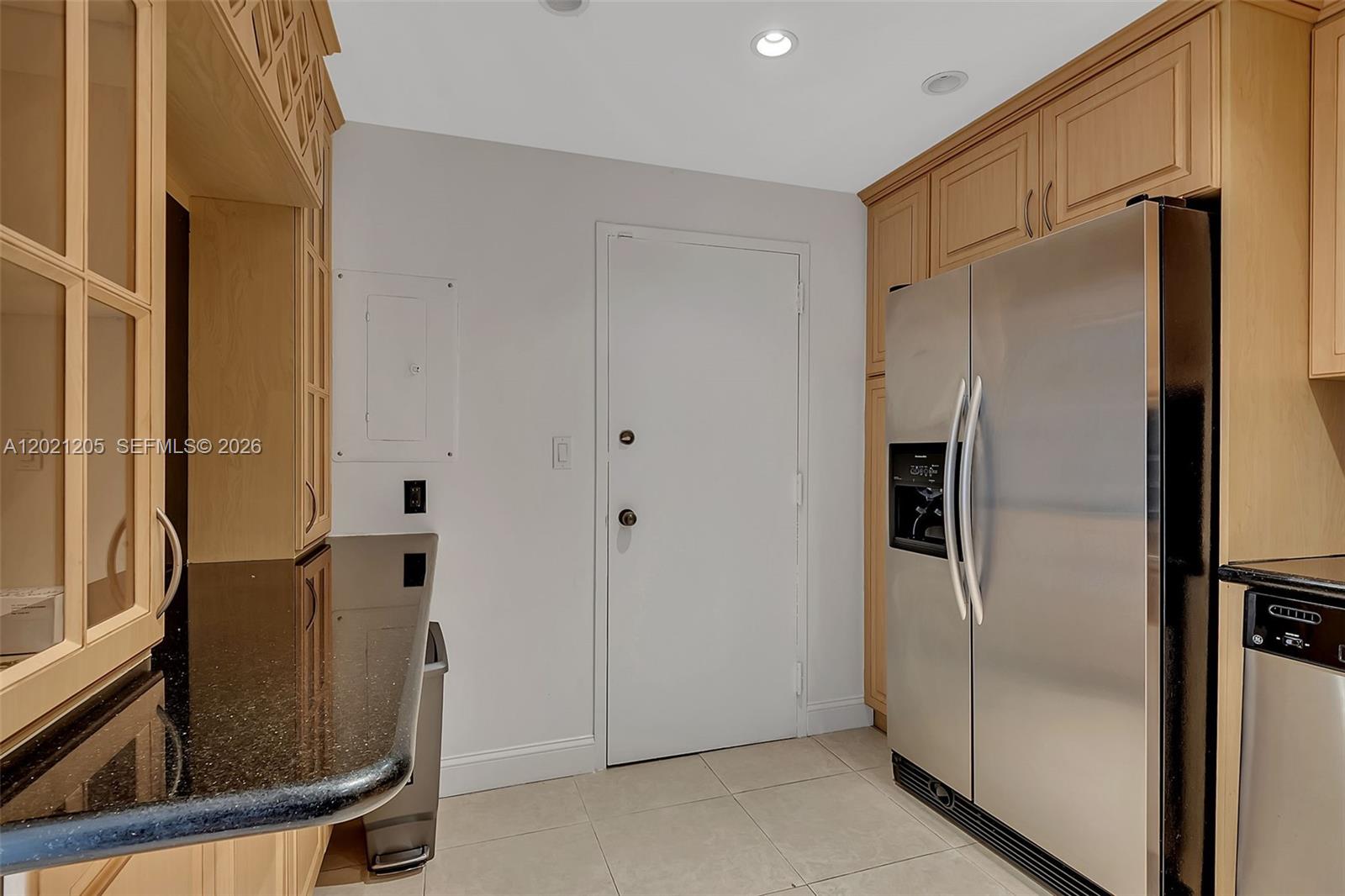 3 Grove Isle Dr #C1606 Coconut Grove, FL 33133