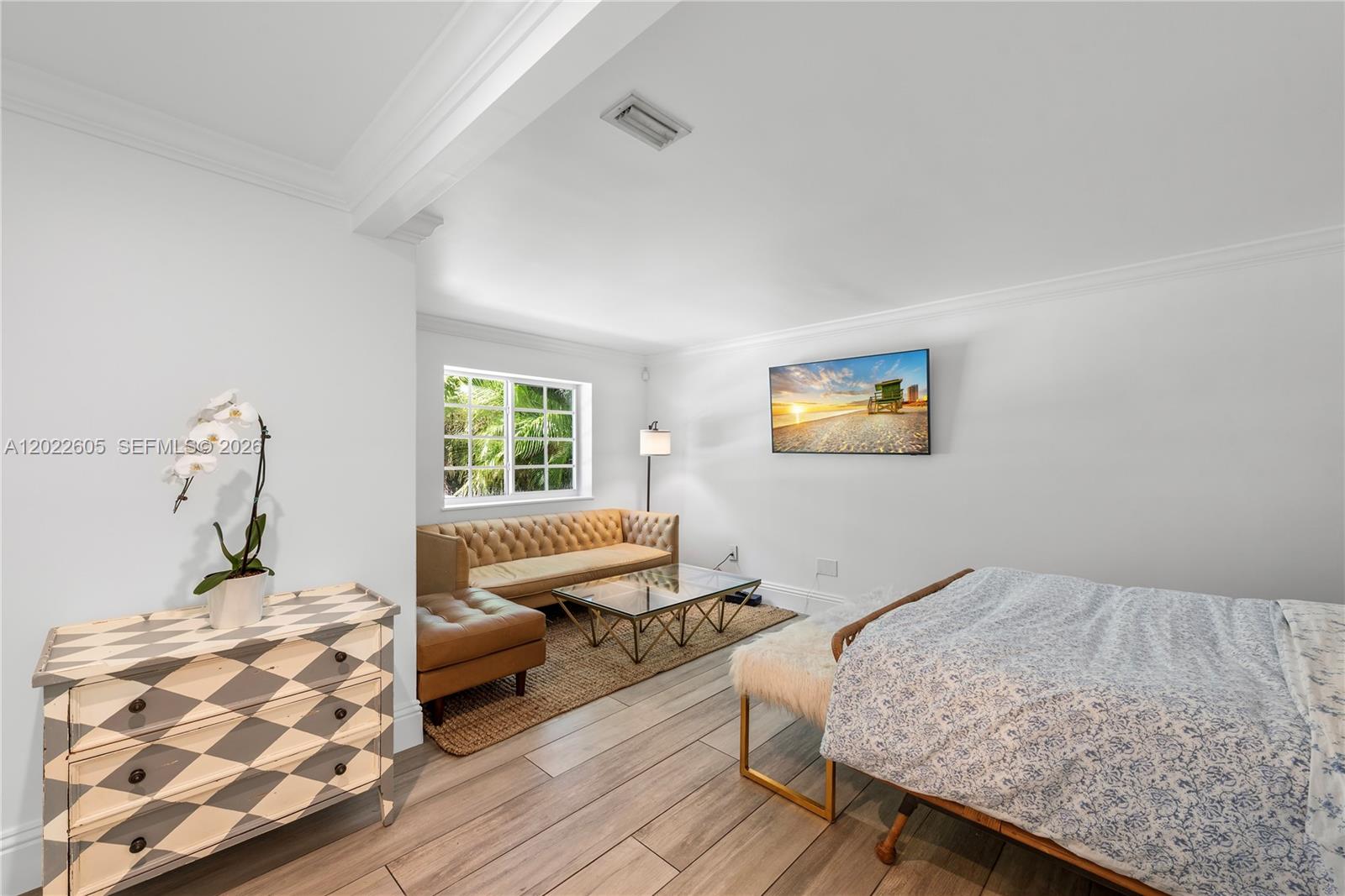 5236 Pine Tree Dr Miami Beach, FL 33140