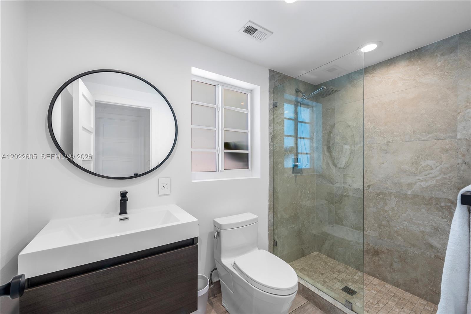 5236 Pine Tree Dr Miami Beach, FL 33140