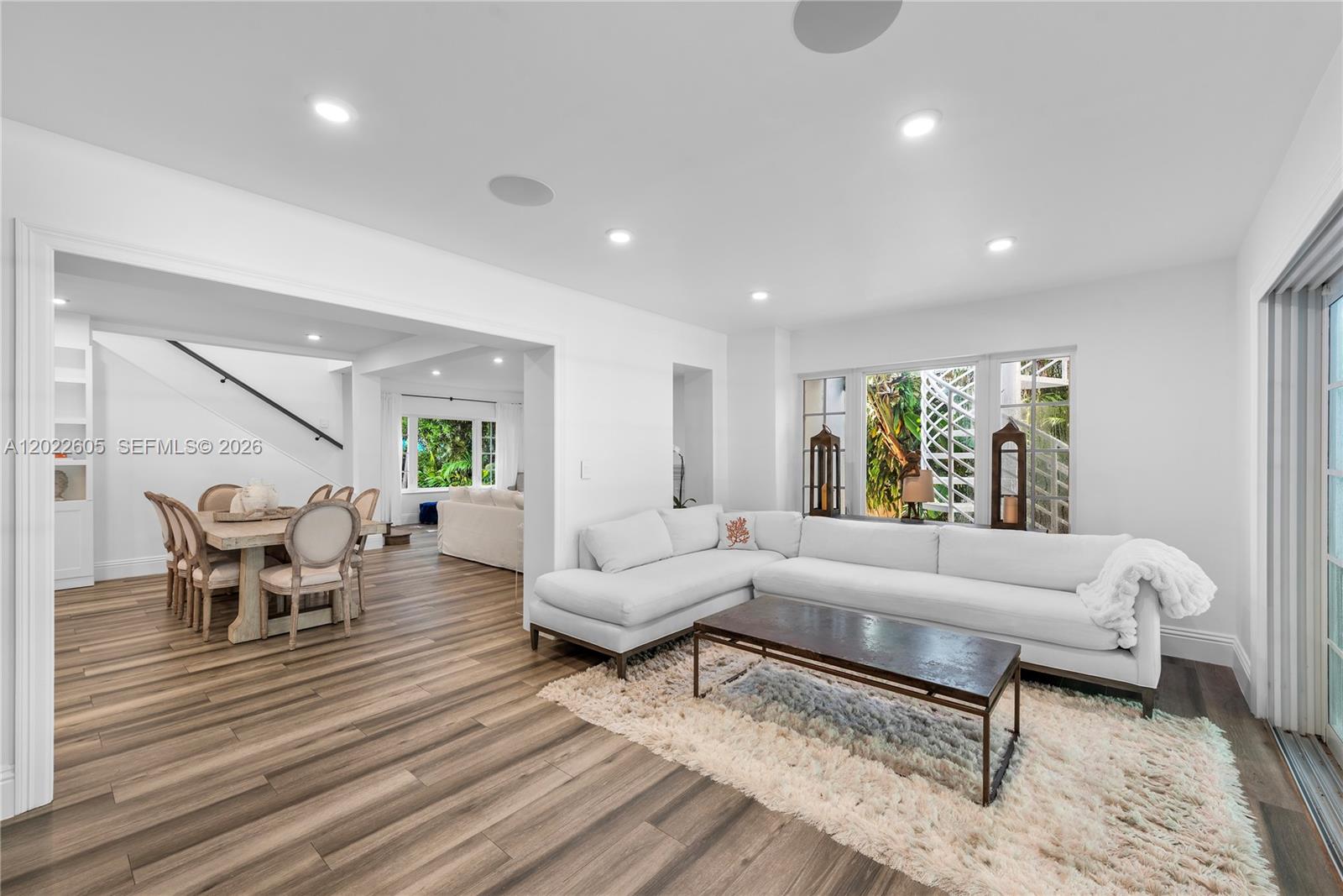 5236 Pine Tree Dr Miami Beach, FL 33140