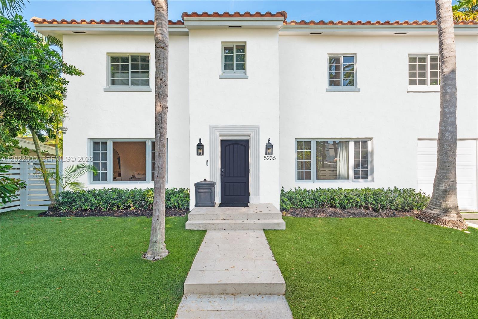 5236 Pine Tree Dr Miami Beach, FL 33140