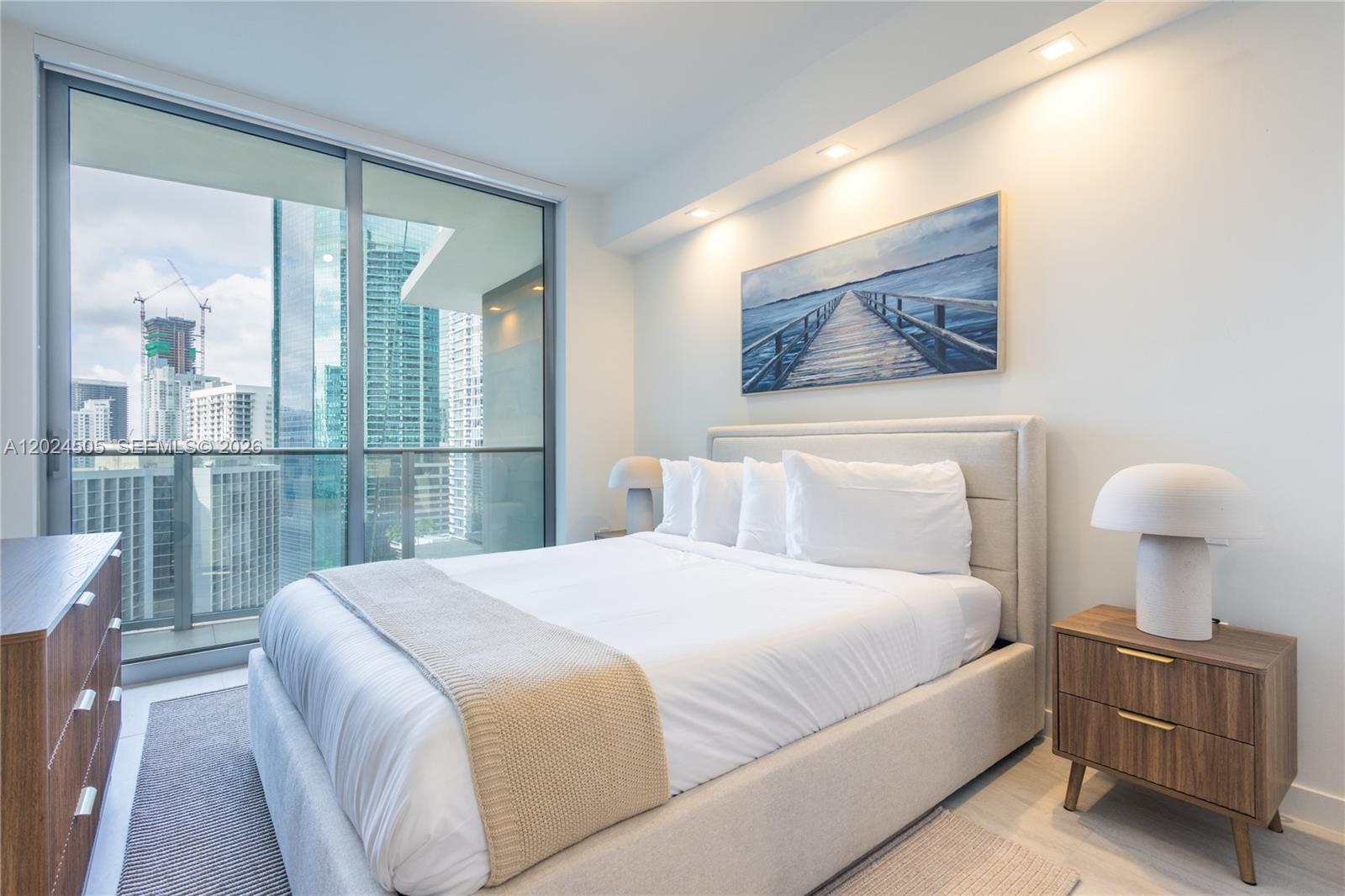 77 SE 5th St #2602 Miami, FL 33131