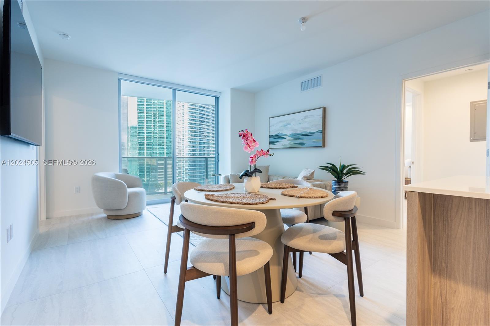 77 SE 5th St #2602 Miami, FL 33131