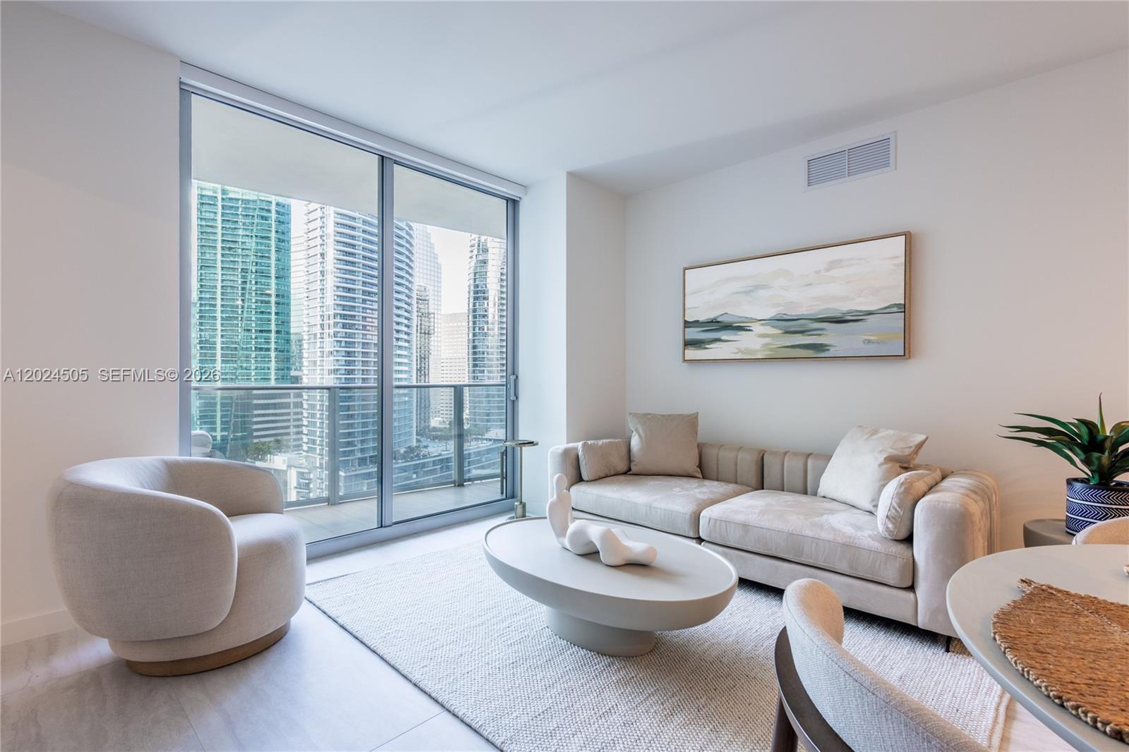77 SE 5th St #2602 Miami, FL 33131