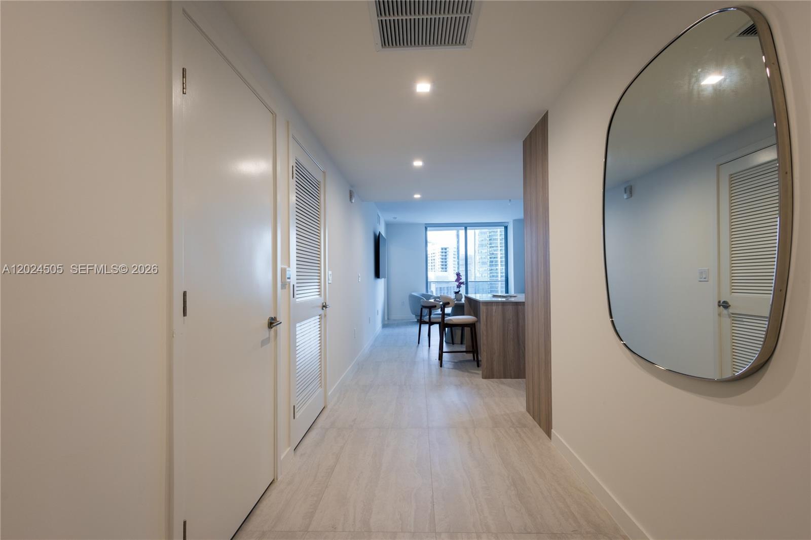 77 SE 5th St #2602 Miami, FL 33131