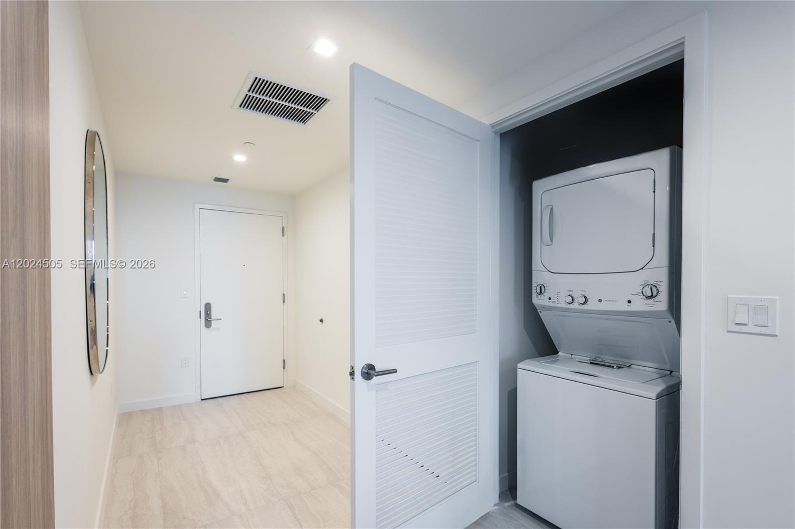 77 SE 5th St #2602 Miami, FL 33131