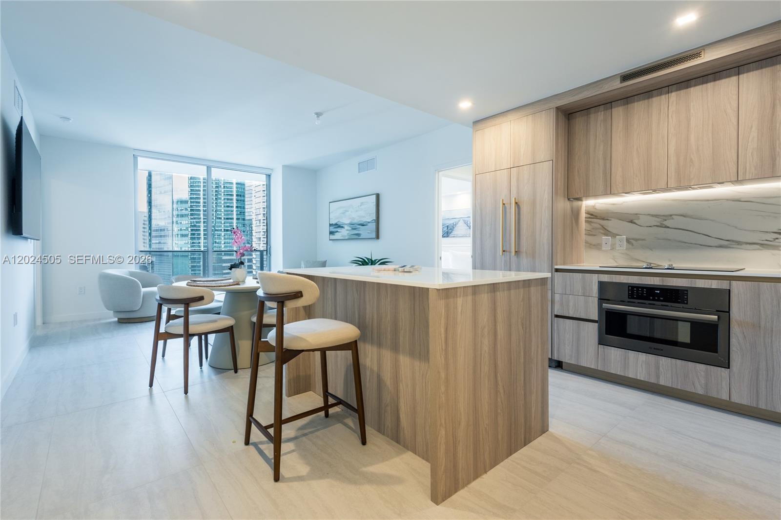 77 SE 5th St #2602 Miami, FL 33131