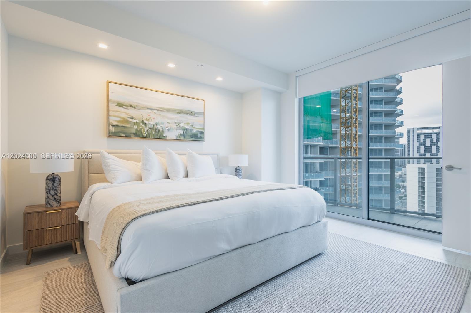 77 SE 5th St #2602 Miami, FL 33131