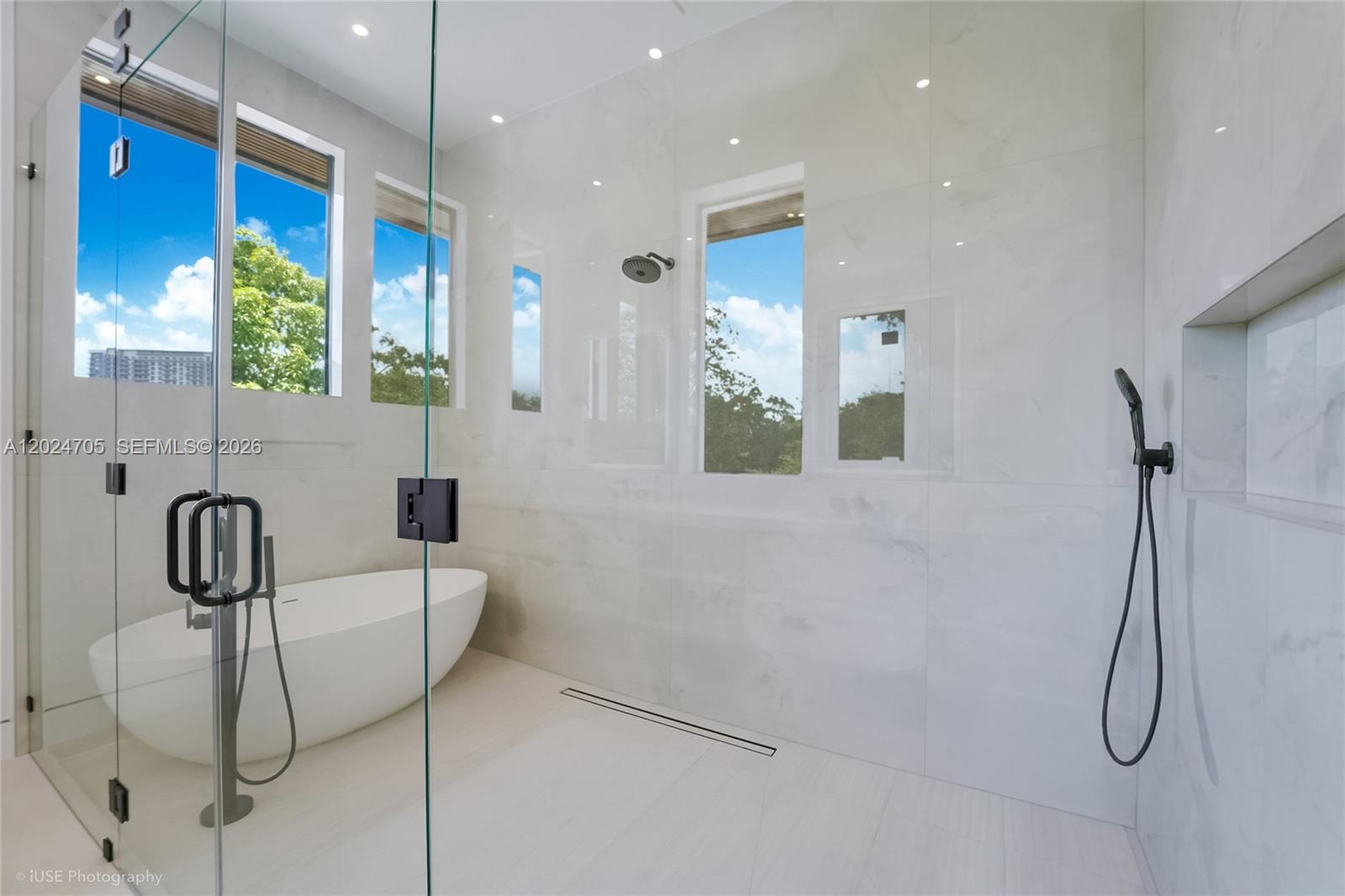 9405 SW 72nd Ct Pinecrest, FL 33156