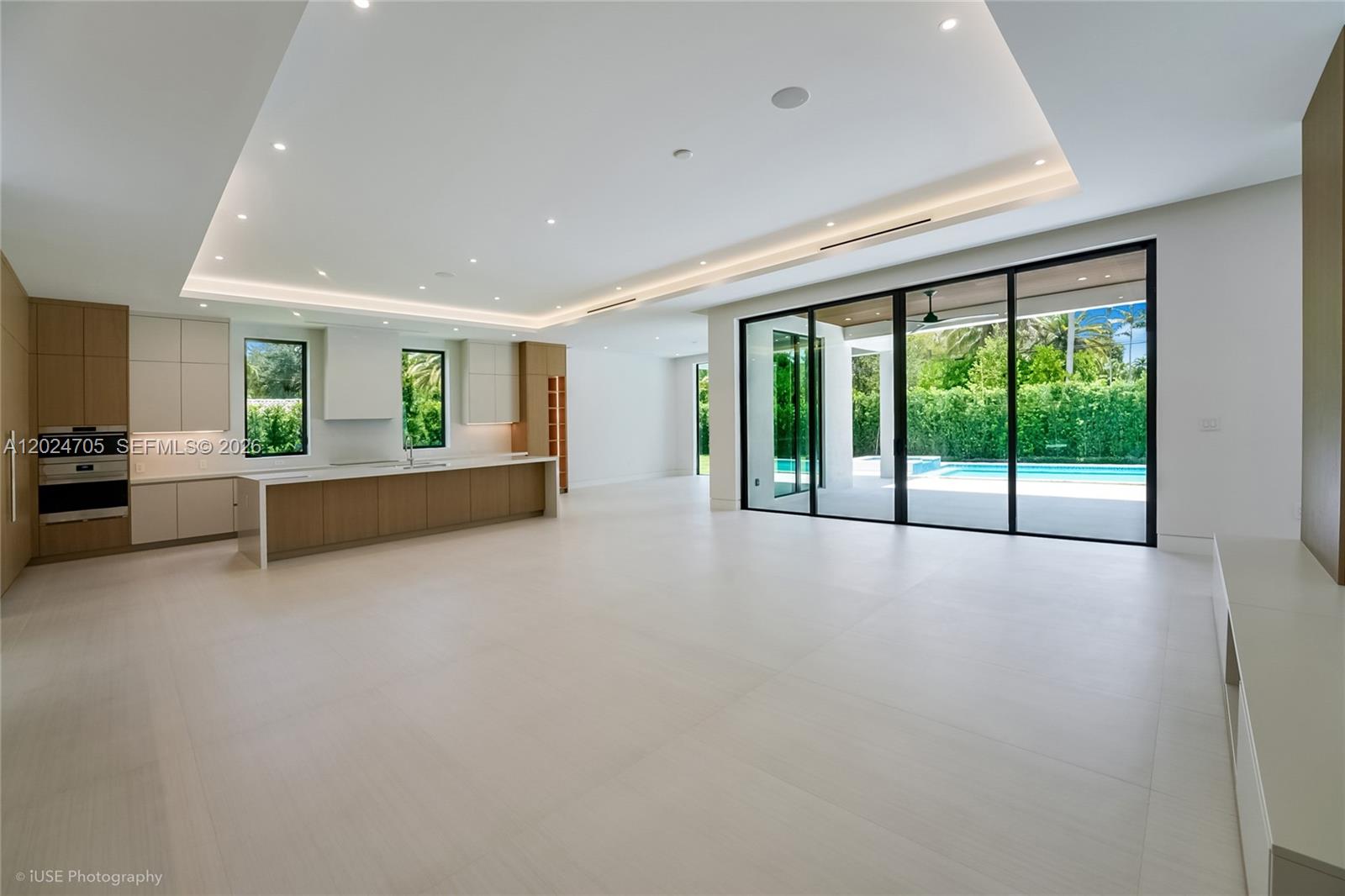9405 SW 72nd Ct Pinecrest, FL 33156
