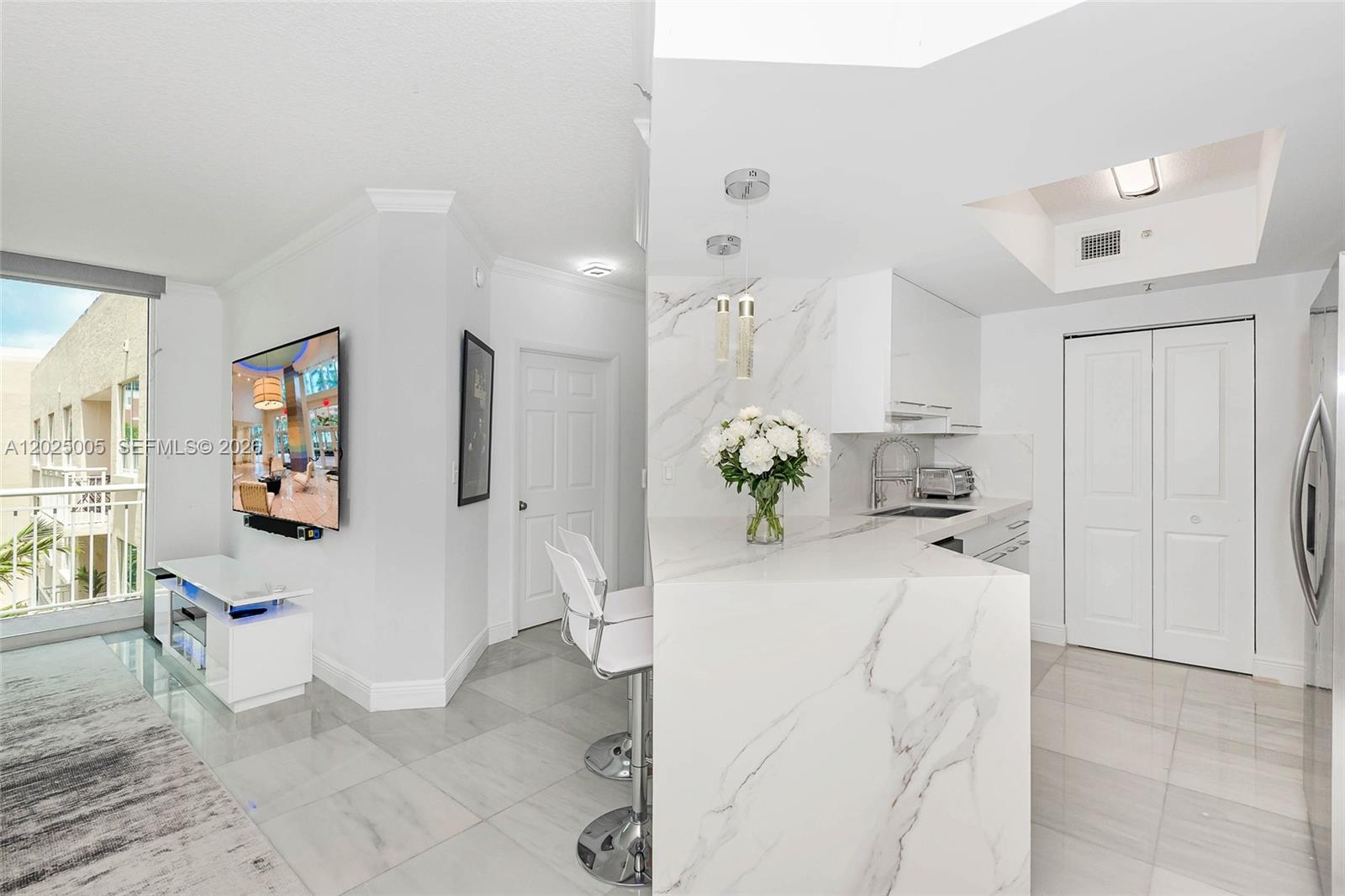 image Cite on the Bay East20