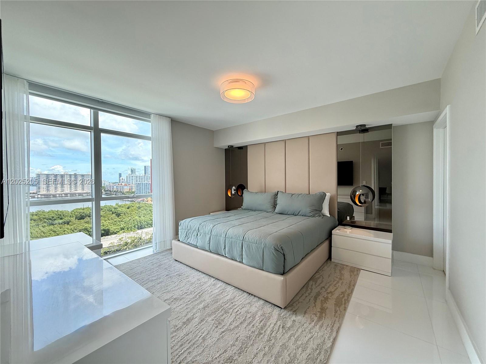 image 400 Sunny Isles11