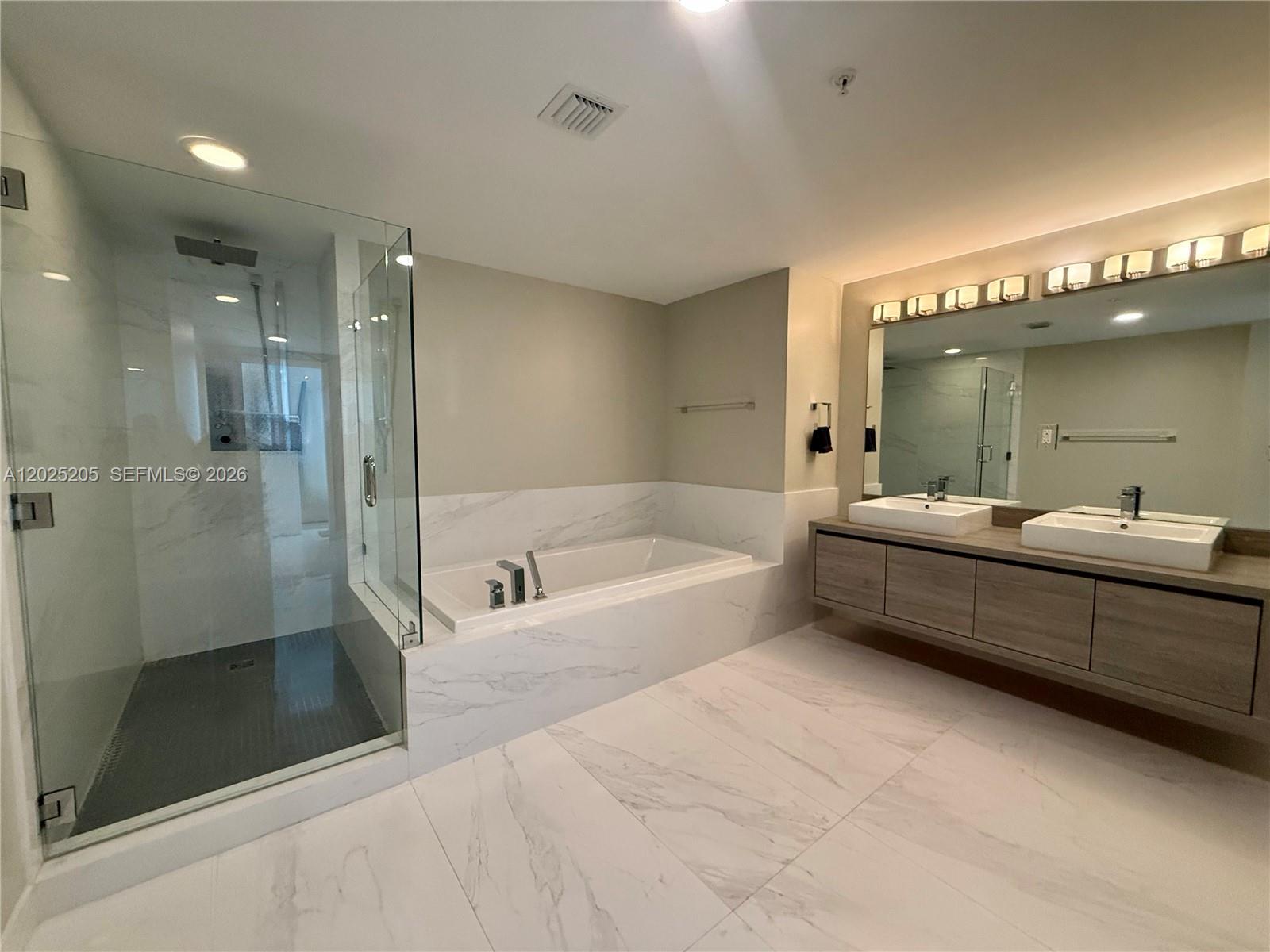 image 400 Sunny Isles12