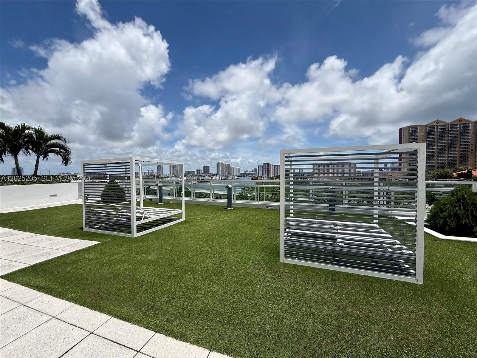 image 400 Sunny Isles30