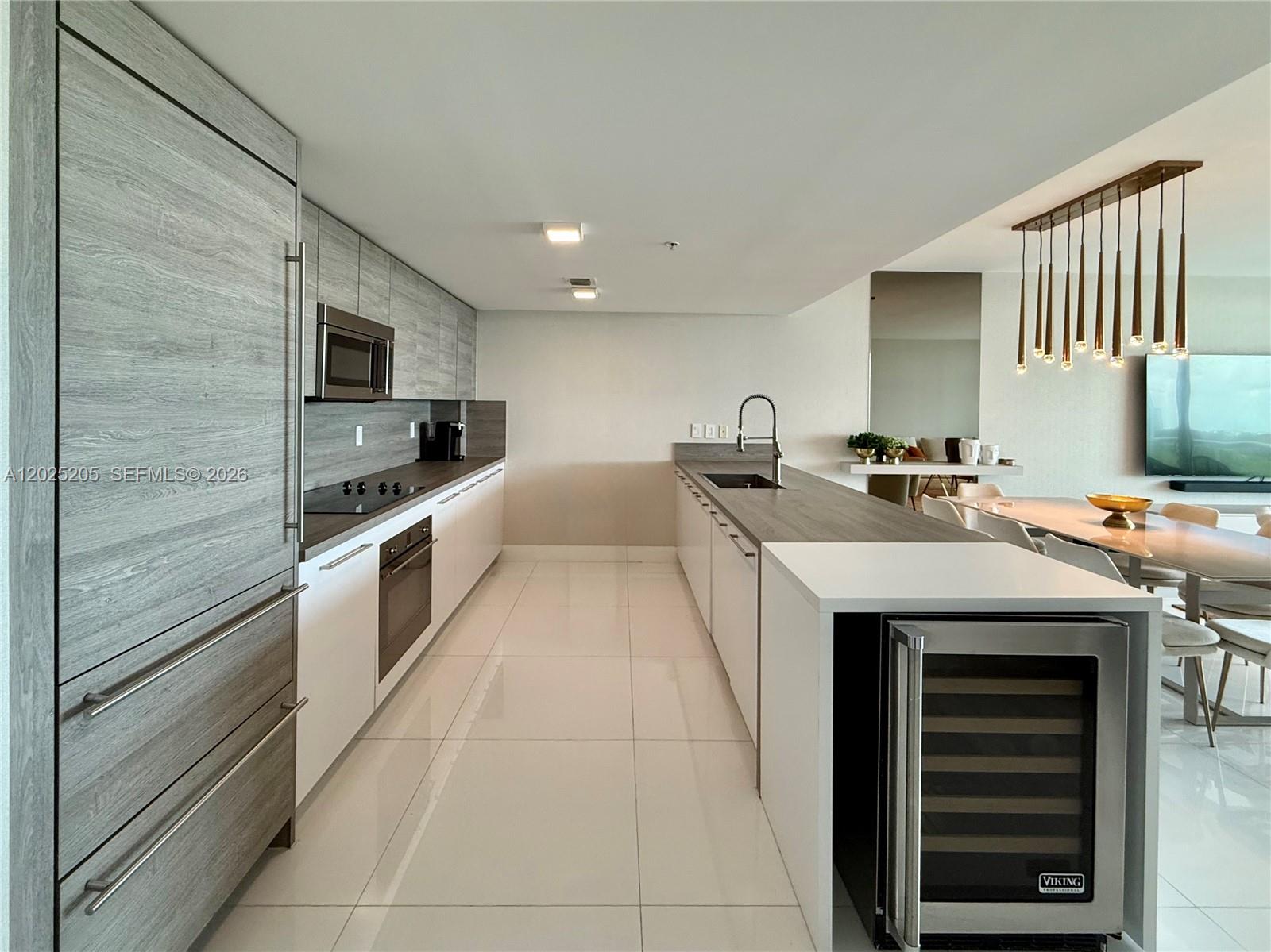 image 400 Sunny Isles4