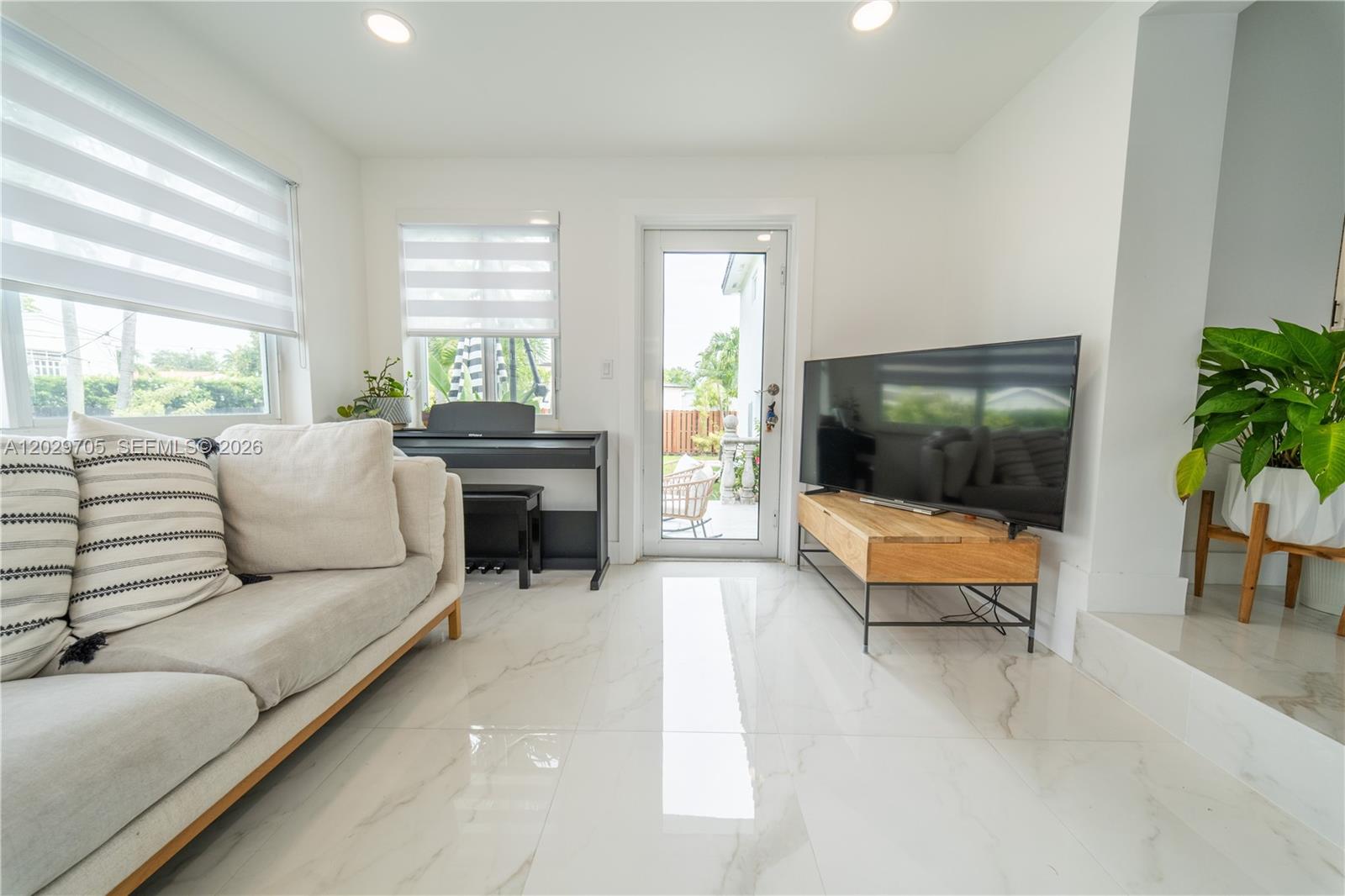 1900 SW 83rd Ave Miami, FL 33155