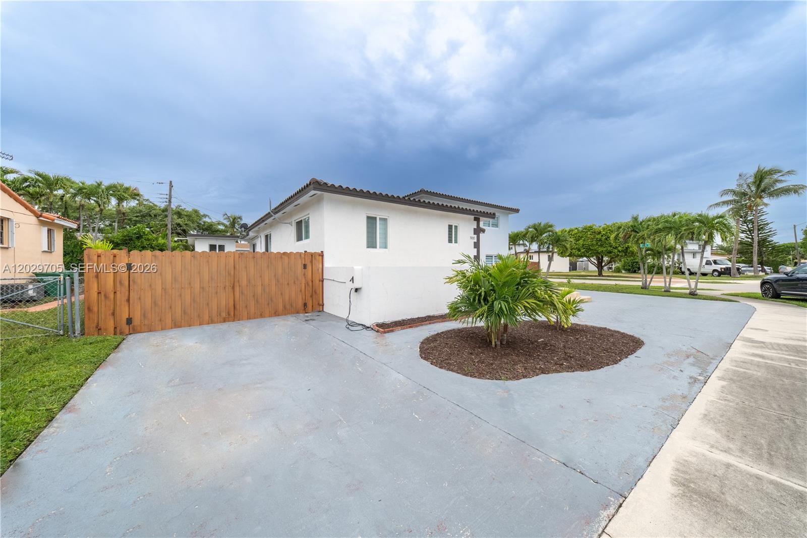 1900 SW 83rd Ave Miami, FL 33155