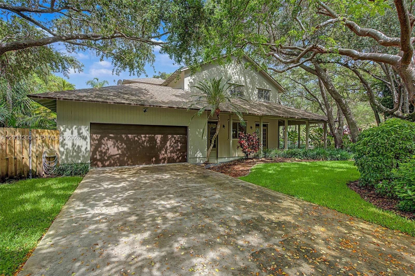 8200 SW 182nd Palmetto Bay, FL 33157