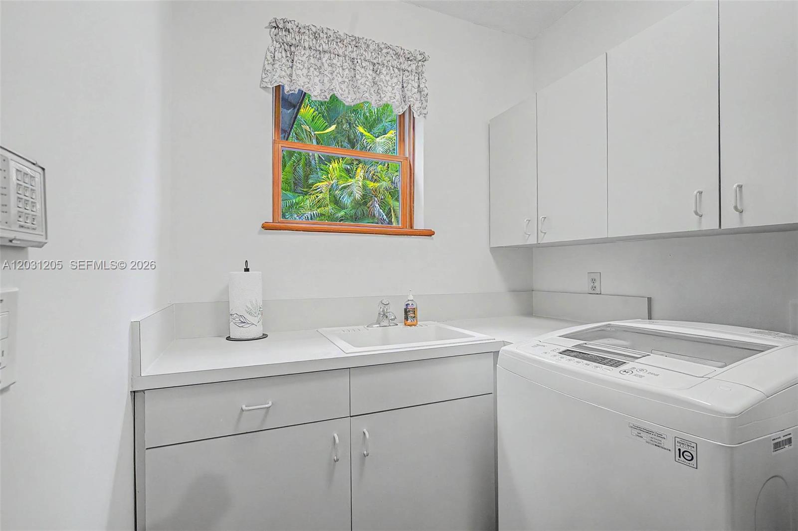 8200 SW 182nd Palmetto Bay, FL 33157