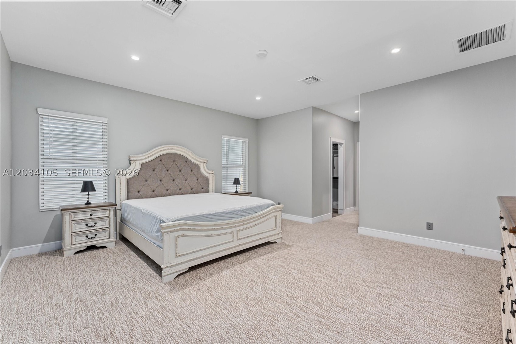 2431 NE 20th Ave Lighthouse Point, FL 33064