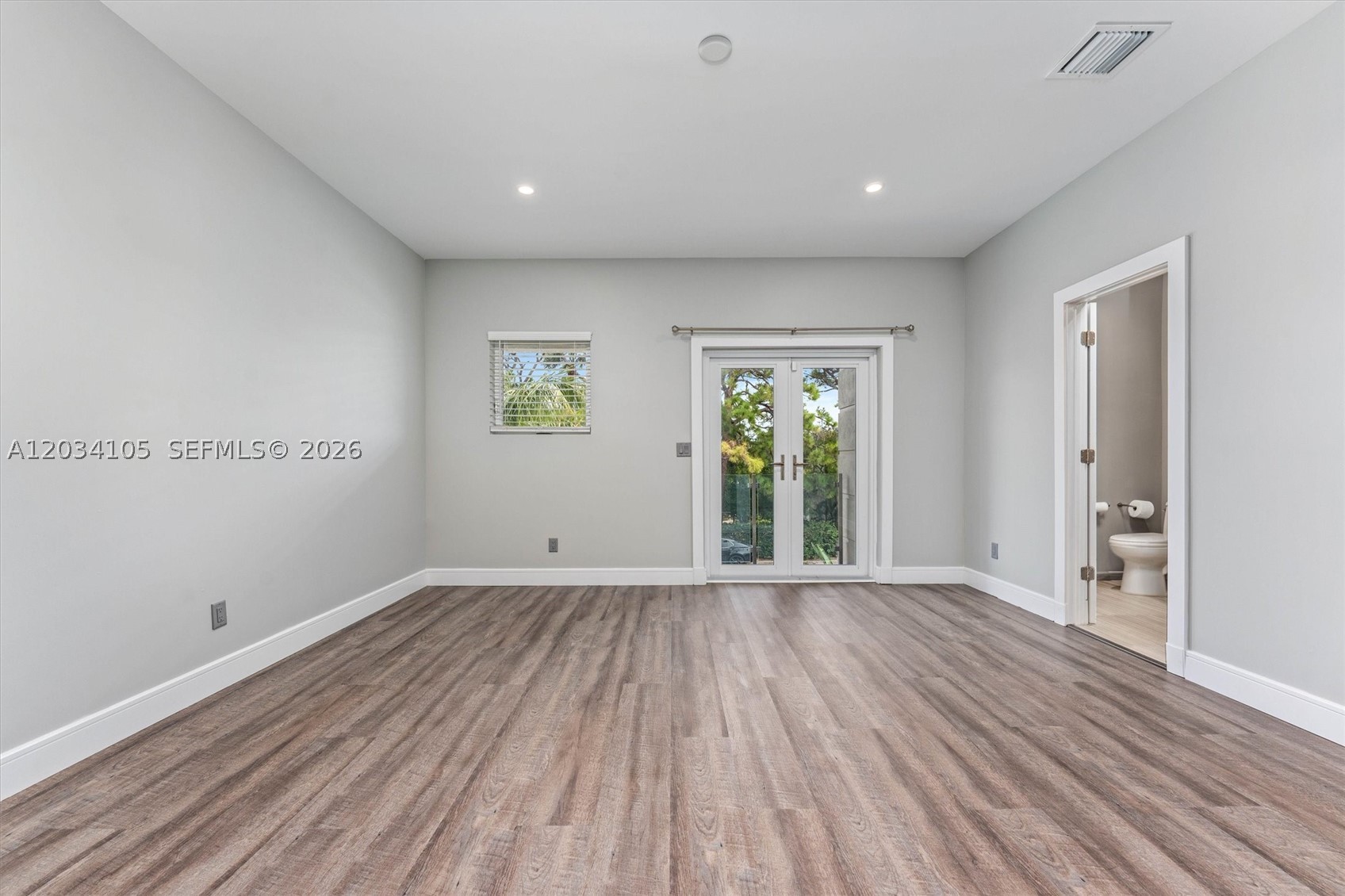 2431 NE 20th Ave Lighthouse Point, FL 33064