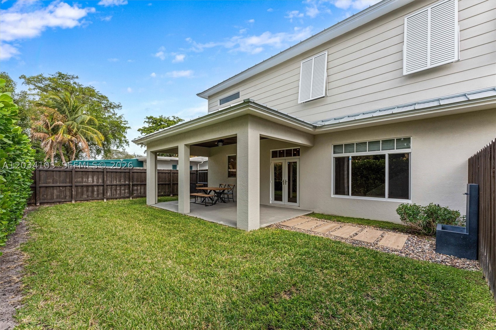 2431 NE 20th Ave Lighthouse Point, FL 33064