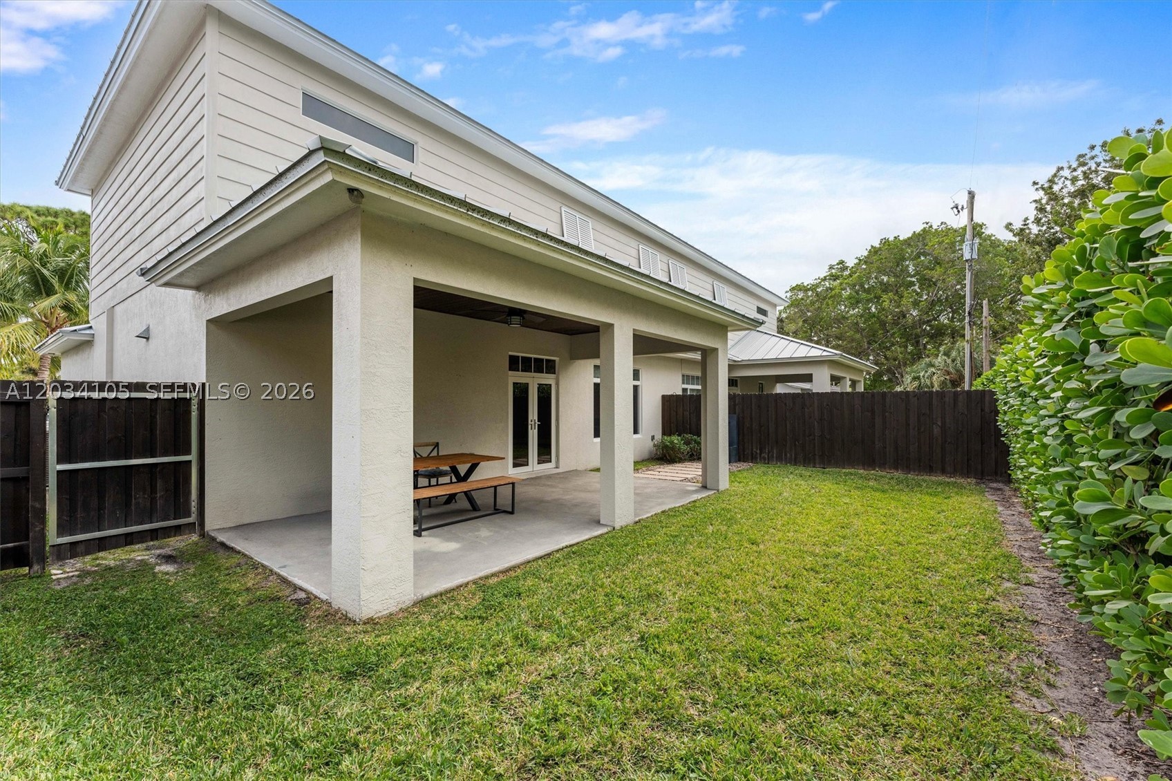 2431 NE 20th Ave Lighthouse Point, FL 33064