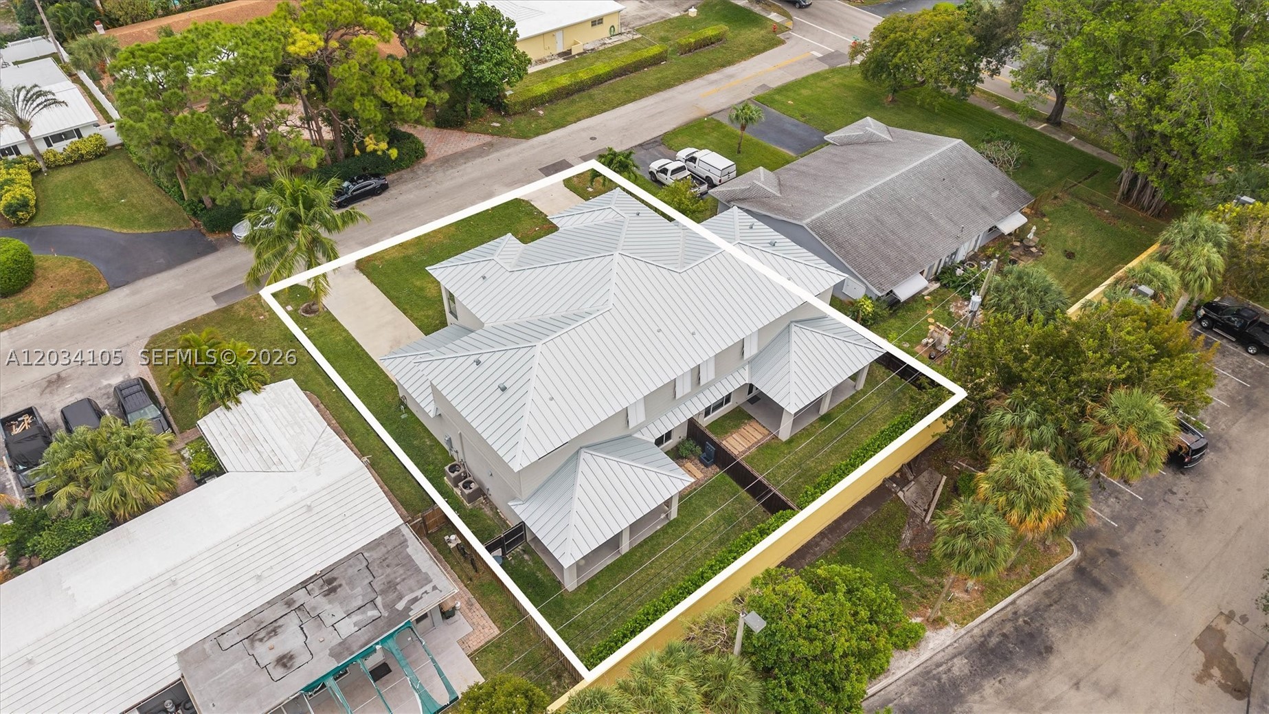 2431 NE 20th Ave Lighthouse Point, FL 33064