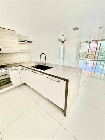 image 400 Sunny Isles3