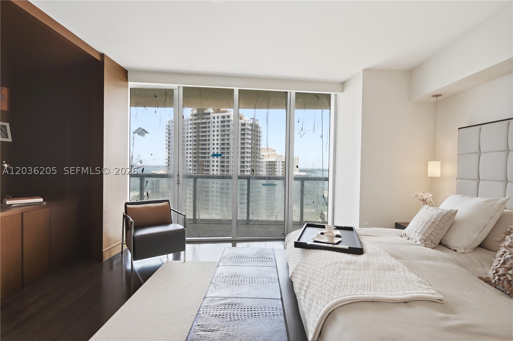 465 Brickell Ave #2101 Miami, FL 33131